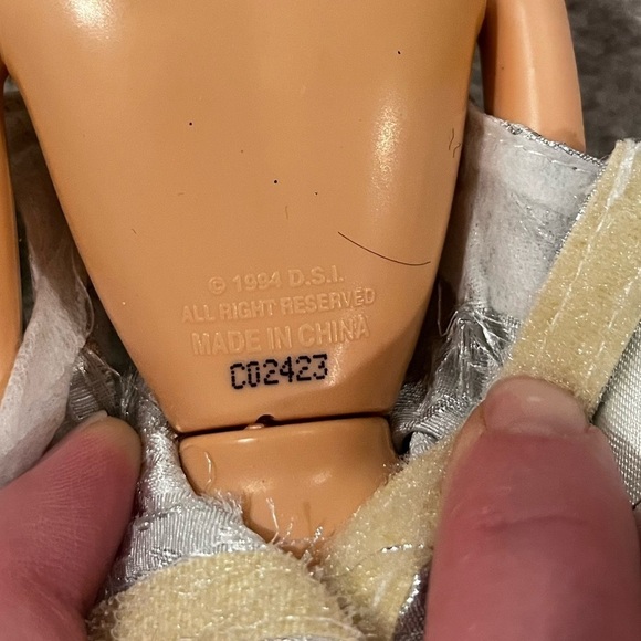 Marilyn Monroe DSI 12 IN Doll [Silver Sizzle] - Picture 3 of 5